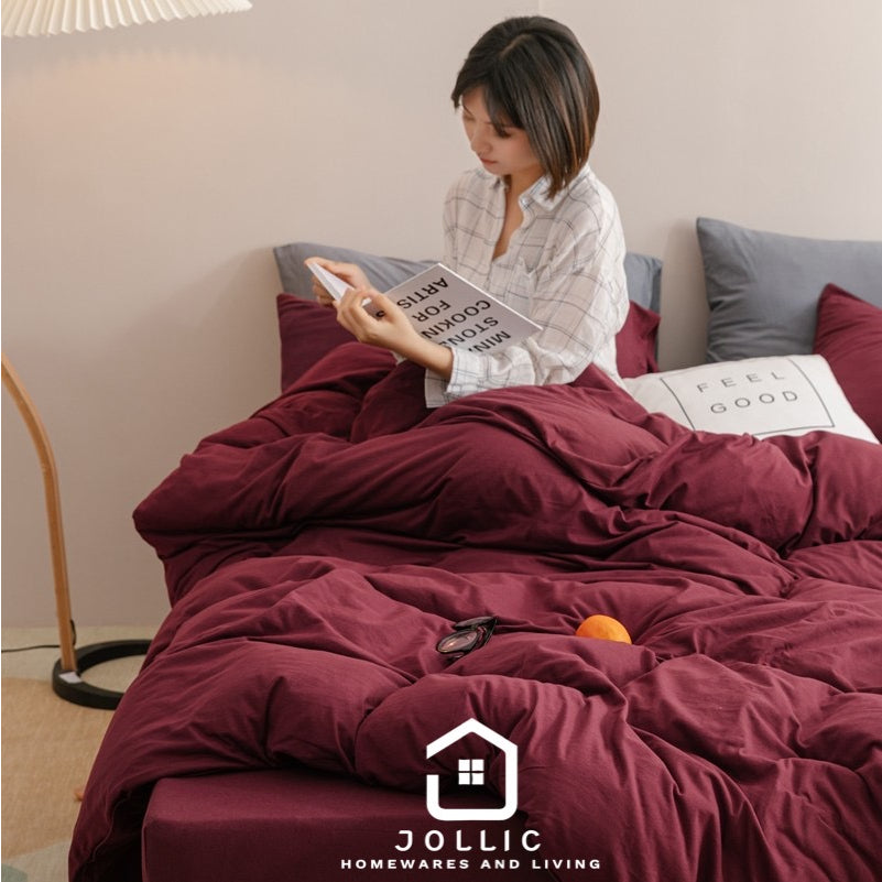 酒紅色床包與枕頭套搭配